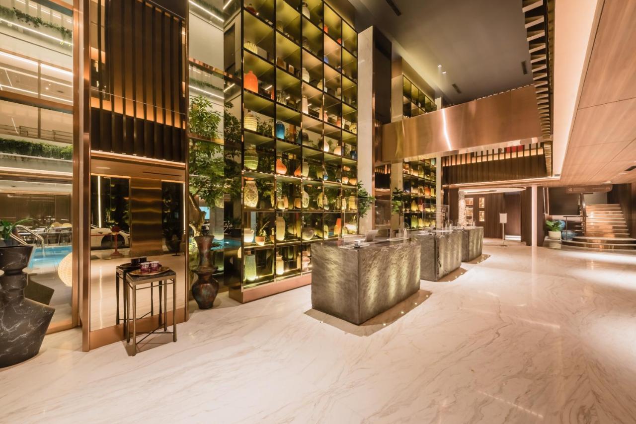 Ashley Tanah Abang Hotel Jakarta Exterior photo