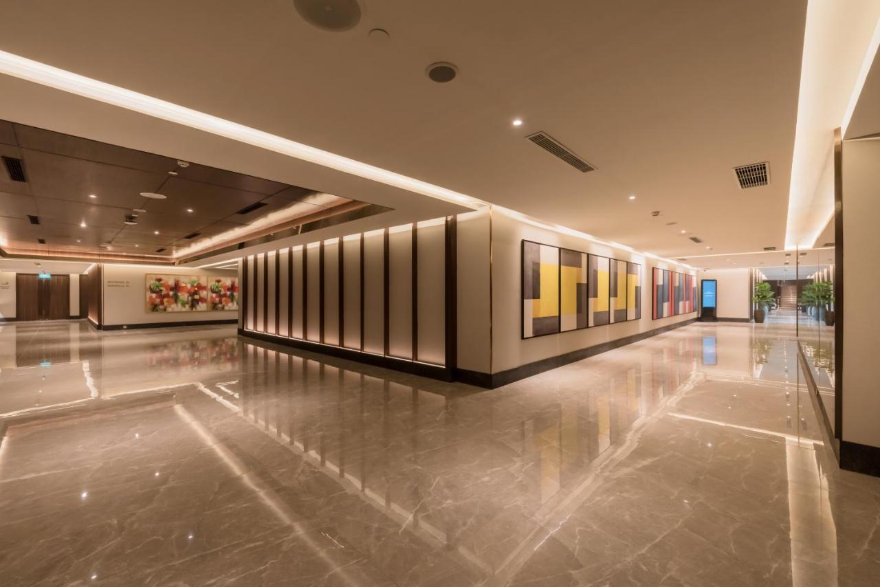 Ashley Tanah Abang Hotel Jakarta Exterior photo